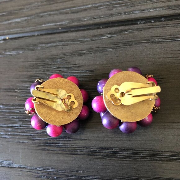 Beautiful Purple Pink Ombré Cluster Clip On Cluster Earrings Beaded Statement - Picture 3 of 4